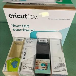 Cricket Joy with starter tools and with 4 vinyl rolls